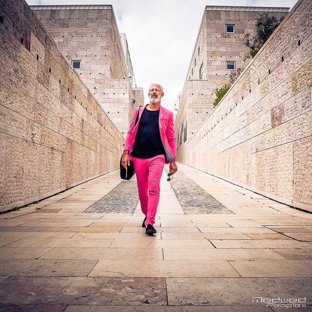 * 10,000 steps * 
with MODEL Martino by Medwed People - www.medwed-people.com

#fashion #photography #portraitphotography #architecture #photographer #professionalphotographer #malephotography #beard #malemodel #men #gentleman #photo #portrait #gray #pink #picoftheday #people #amazing #personalbranding #headshotphotographer #medwedpeople #vienna #wien  #martinomodel